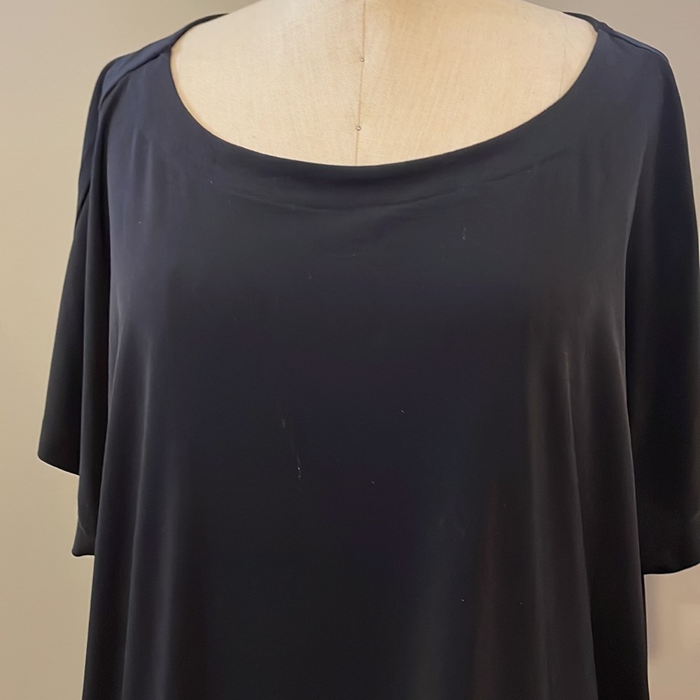 Chico’s asymmetrical black and white short sleeve blouse - Picture 2 of 6